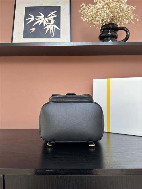 2026127213719877 750